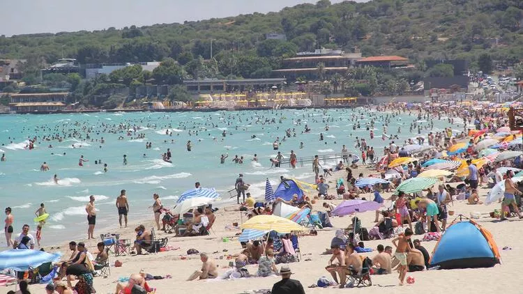 Antalya welcomes nearly 2 million tourists in four months