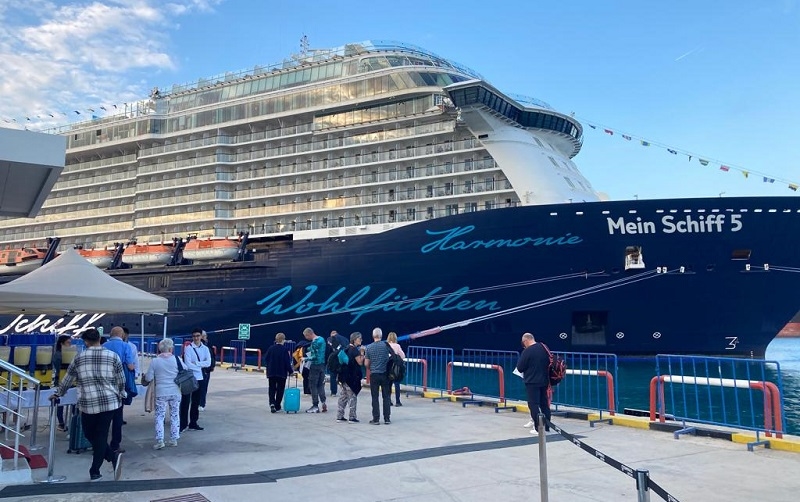 Türkiye's tourism gem welcomes over 30,000 cruise passengers